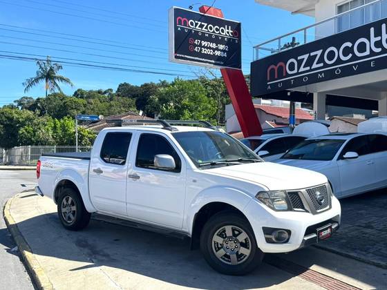 NISSAN FRONTIER 2.5 SV ATTACK 4X4 CD TURBO ELETRONIC DIESEL 4P AUTOMÁTICO
